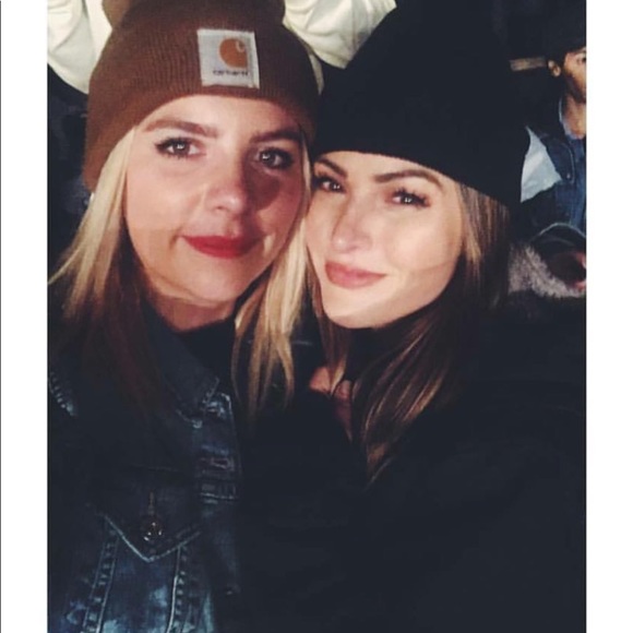 Meet your Posher, Julie - Picture 1 of 2